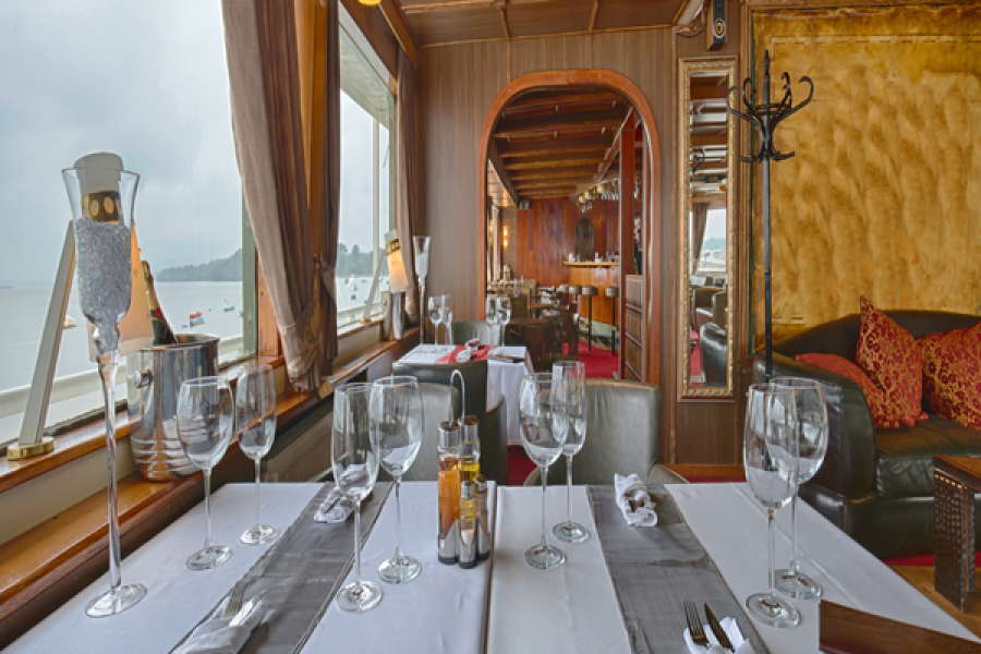 Lunch Cruising Restaurants